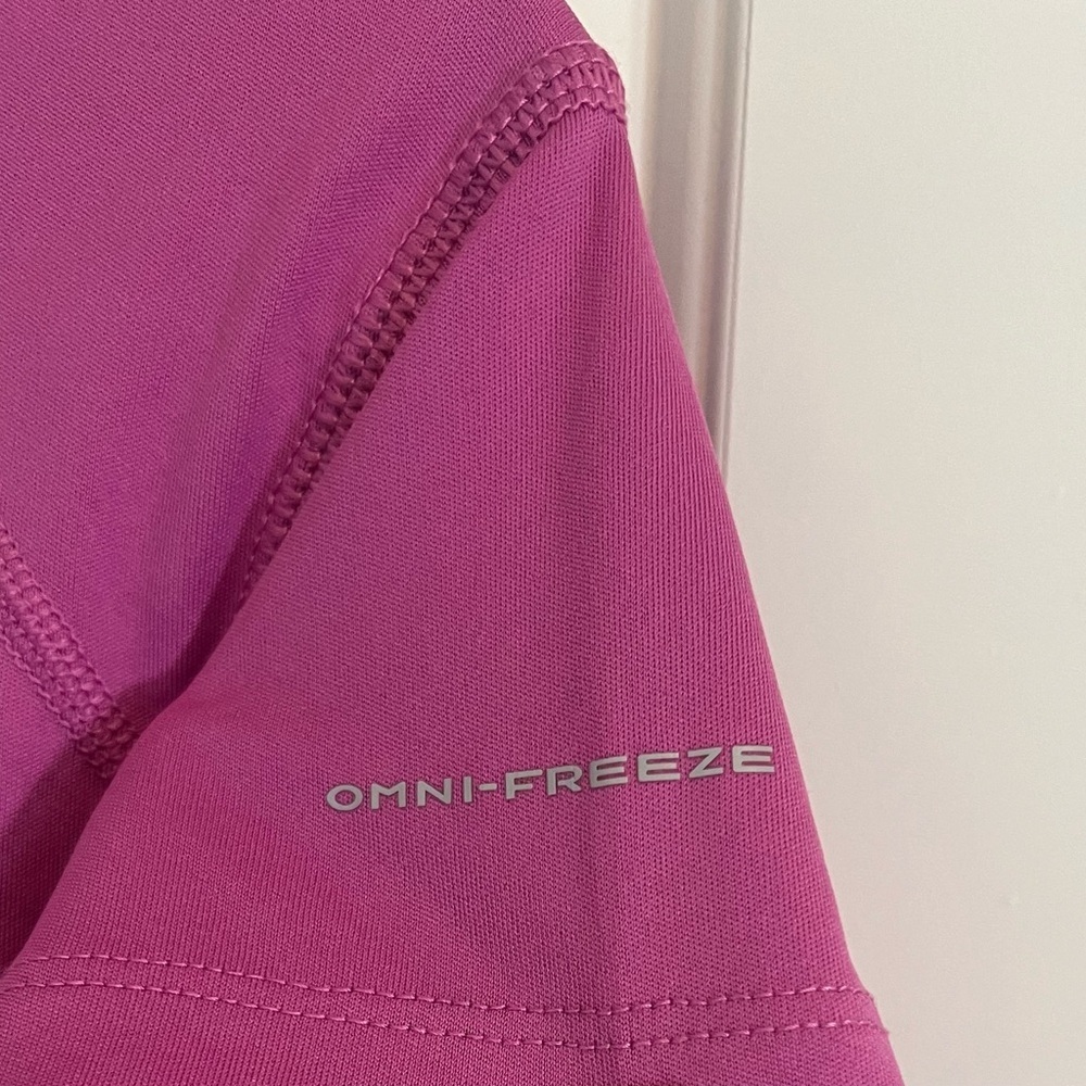 Columbia Omni-Wick Purple V-Neck Active T-Shirt - S - Picture 4 of 5
